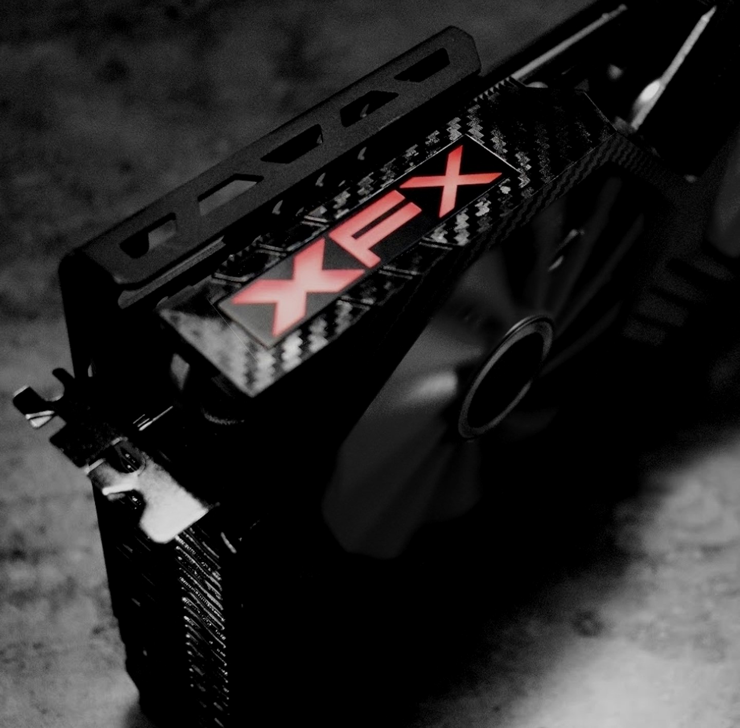 Снимка на XFX Radeon RX Vega