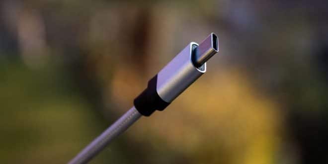 Единно зарядно за всички устройства: USB-C стандартът става задължителен и за лаптопите в ЕС